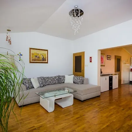 Apartment Apartman Marija